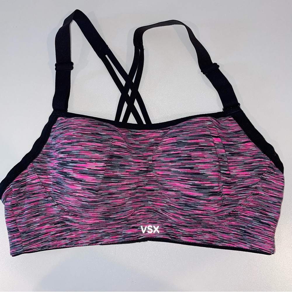 🔥 3 for $15 🔥
Victorias secret sports bra size 34B